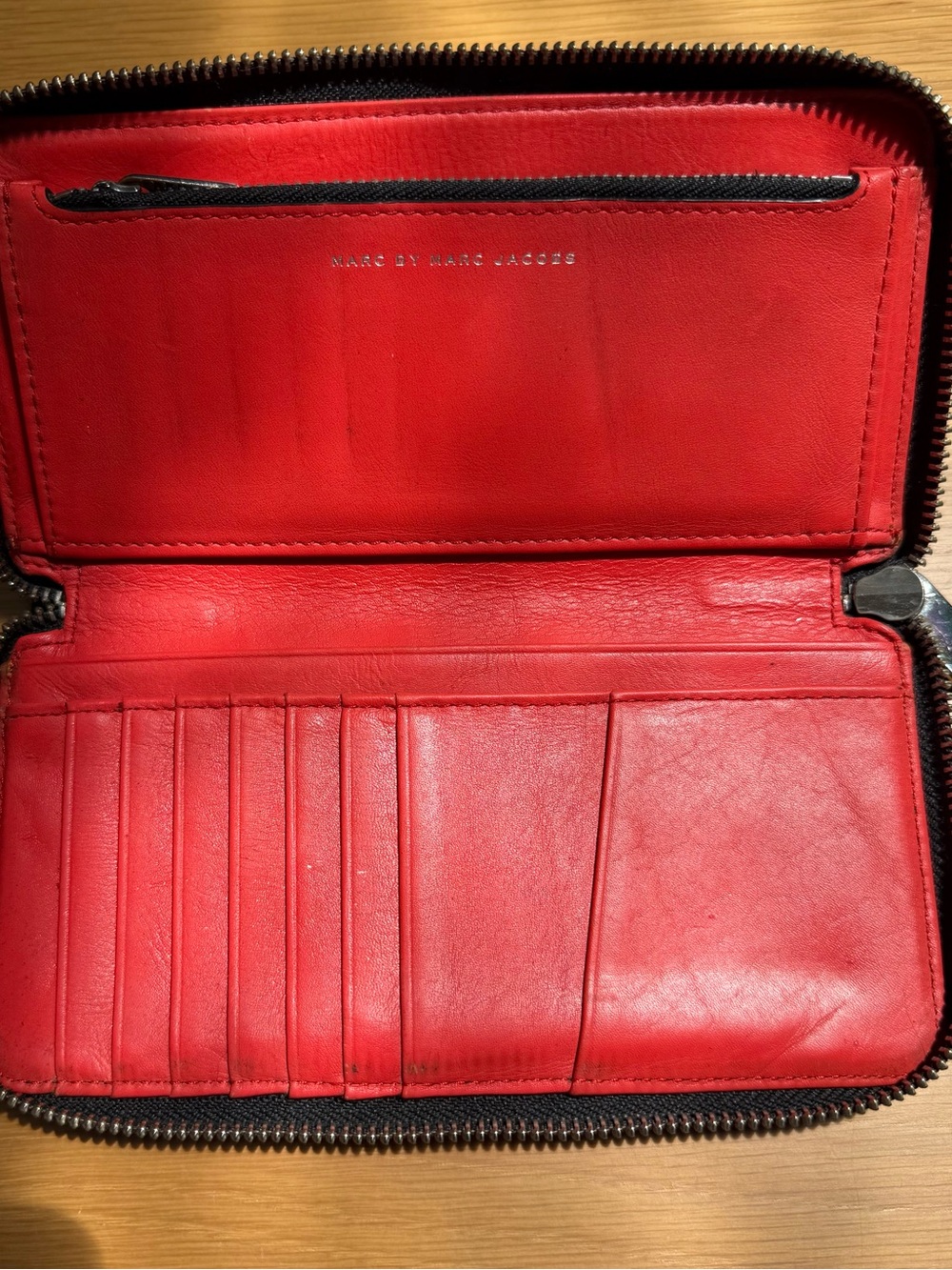 Rare find! Marc Jacobs Black 'Unite Our Future' Zip Continental Wallet - Picture 6 of 15